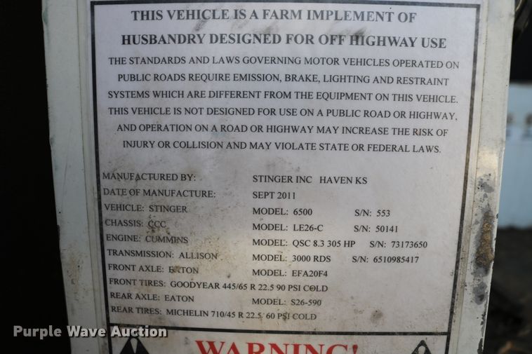 image for item DD6068 2011 Stinger 6500 hay bale stacker