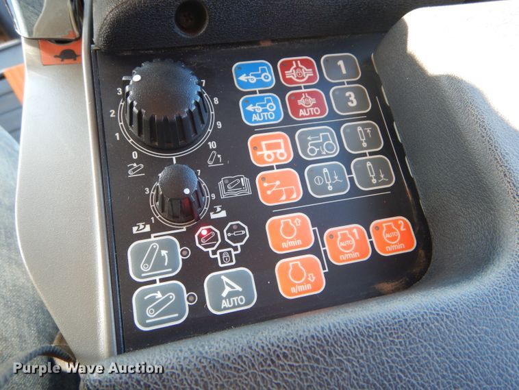 image for item DE4356 2013 Case IH Magnum 260 MFWD tractor