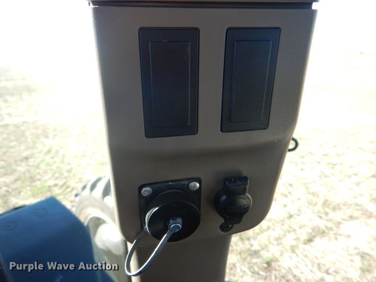 image for item DE4356 2013 Case IH Magnum 260 MFWD tractor