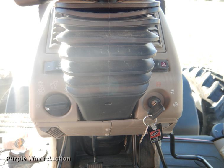 image for item DE4356 2013 Case IH Magnum 260 MFWD tractor