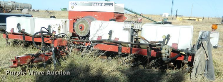 image for item DE4371 Case IH 955 Cyclo Air no-till planter