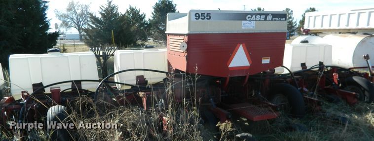 image for item DE4371 Case IH 955 Cyclo Air no-till planter