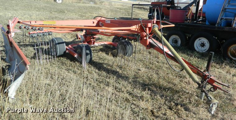 image for item DE4376 Kuhn GA4120 hay rake