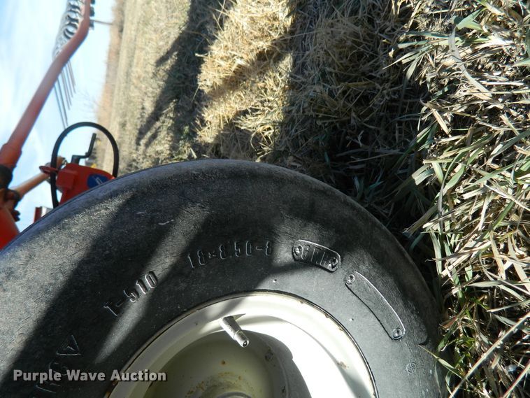 image for item DE4376 Kuhn GA4120 hay rake