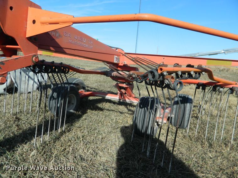 image for item DE4376 Kuhn GA4120 hay rake