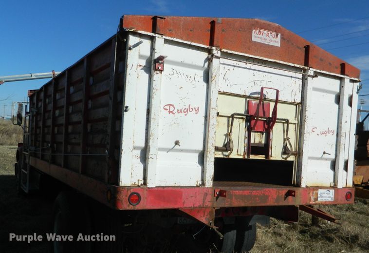 image for item DE4377 1974 Chevrolet C65 grain truck