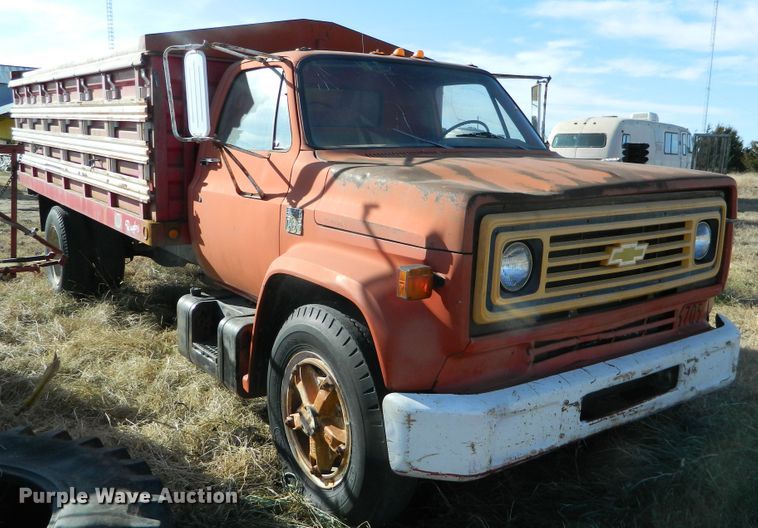 image for item DE4377 1974 Chevrolet C65 grain truck