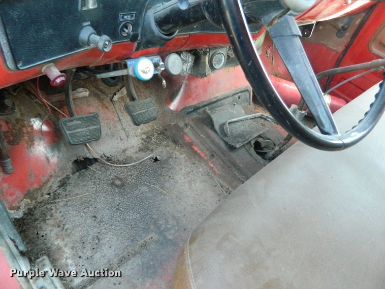 image for item DE4377 1974 Chevrolet C65 grain truck