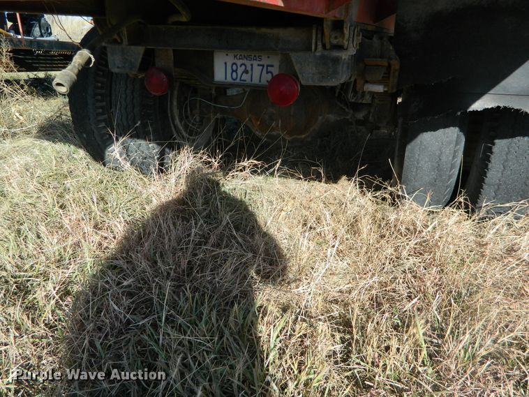 image for item DE4377 1974 Chevrolet C65 grain truck