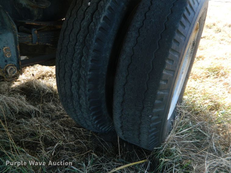 image for item DE4377 1974 Chevrolet C65 grain truck