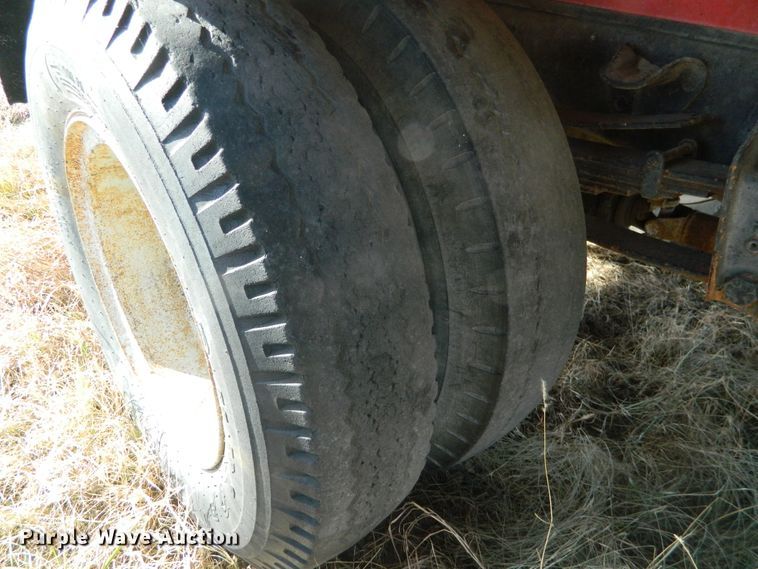 image for item DE4377 1974 Chevrolet C65 grain truck