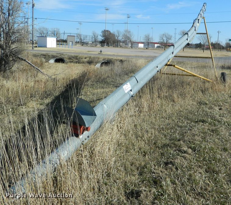 image for item DE4381 Hutchinson grain auger