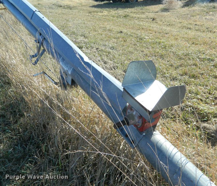 image for item DE4381 Hutchinson grain auger