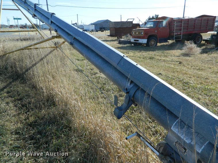 image for item DE4381 Hutchinson grain auger