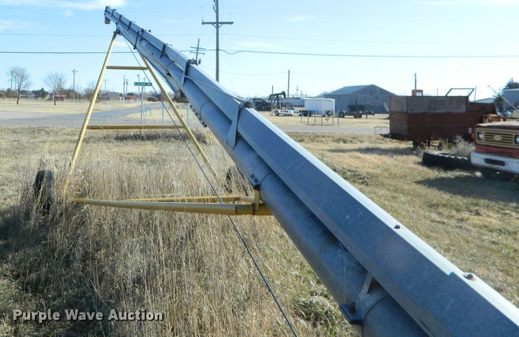 image for item DE4381 Hutchinson grain auger