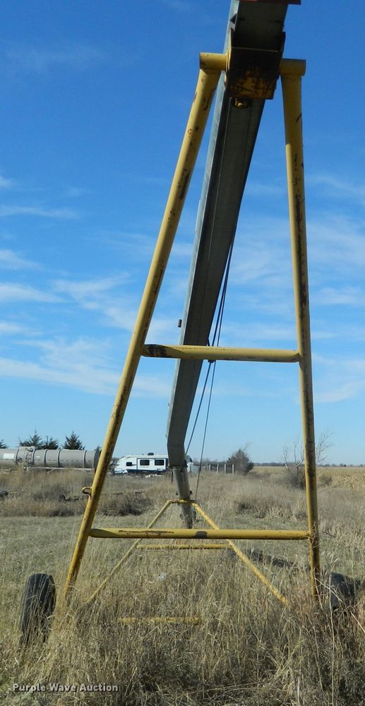 image for item DE4381 Hutchinson grain auger