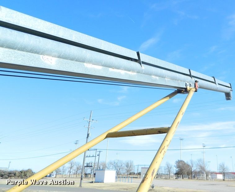 image for item DE4381 Hutchinson grain auger