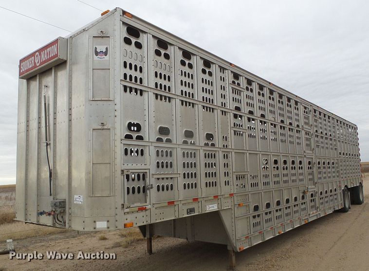 image for item DG0353 2004 Barrett livestock trailer