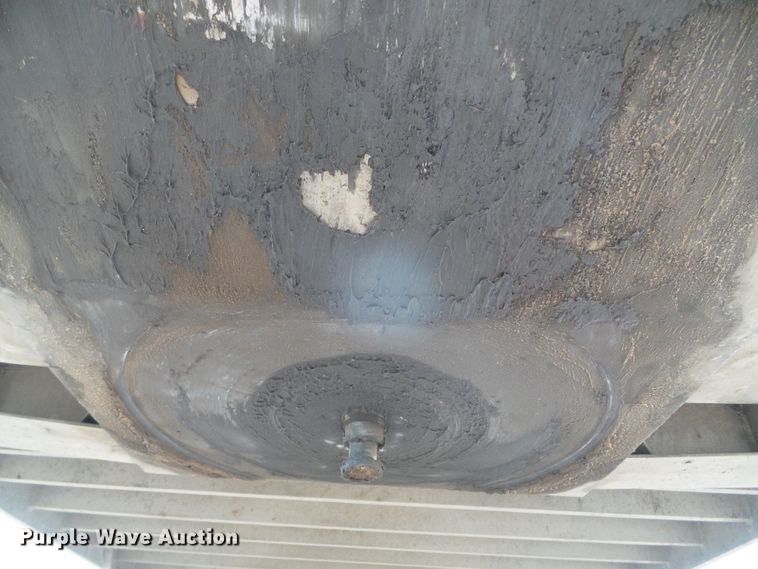 image for item DG0353 2004 Barrett livestock trailer