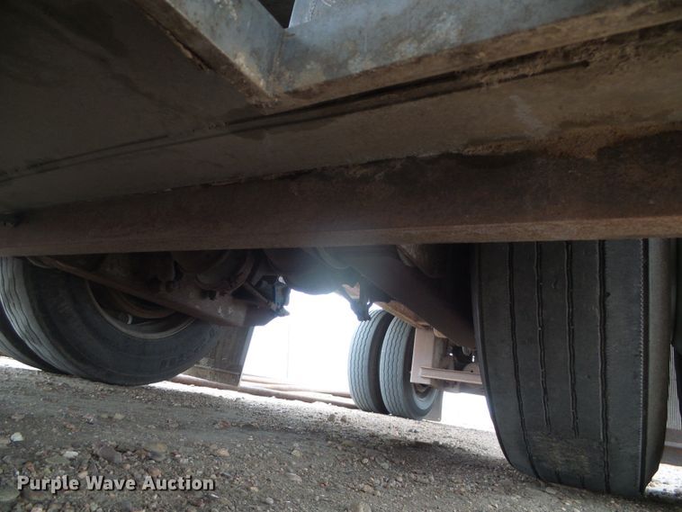 image for item DG0353 2004 Barrett livestock trailer