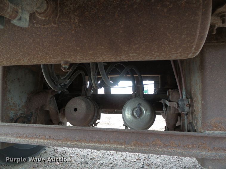 image for item DG0353 2004 Barrett livestock trailer