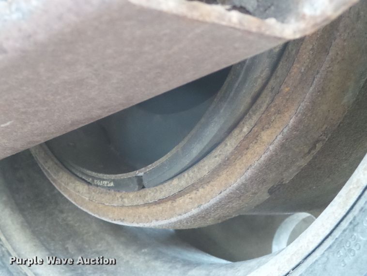 image for item DG0353 2004 Barrett livestock trailer