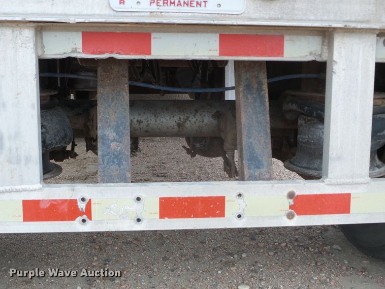 image for item DG0353 2004 Barrett livestock trailer