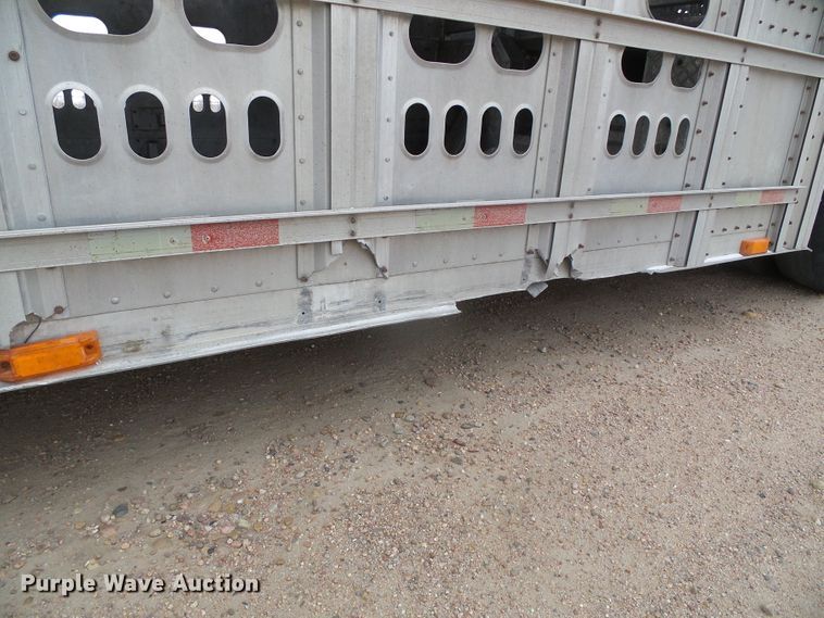 image for item DG0353 2004 Barrett livestock trailer