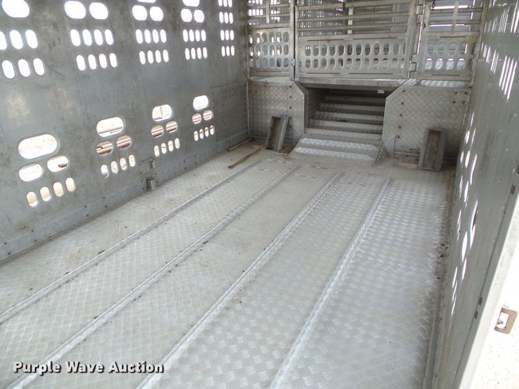 image for item DG0353 2004 Barrett livestock trailer