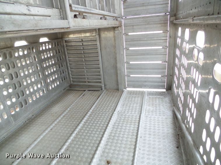 image for item DG0353 2004 Barrett livestock trailer