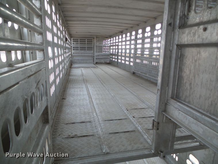 image for item DG0353 2004 Barrett livestock trailer