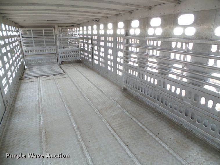 image for item DG0353 2004 Barrett livestock trailer