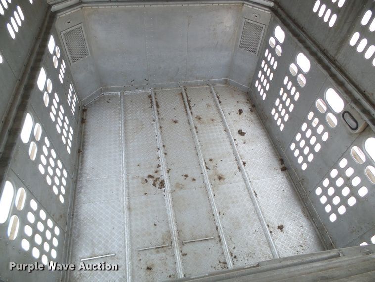 image for item DG0353 2004 Barrett livestock trailer