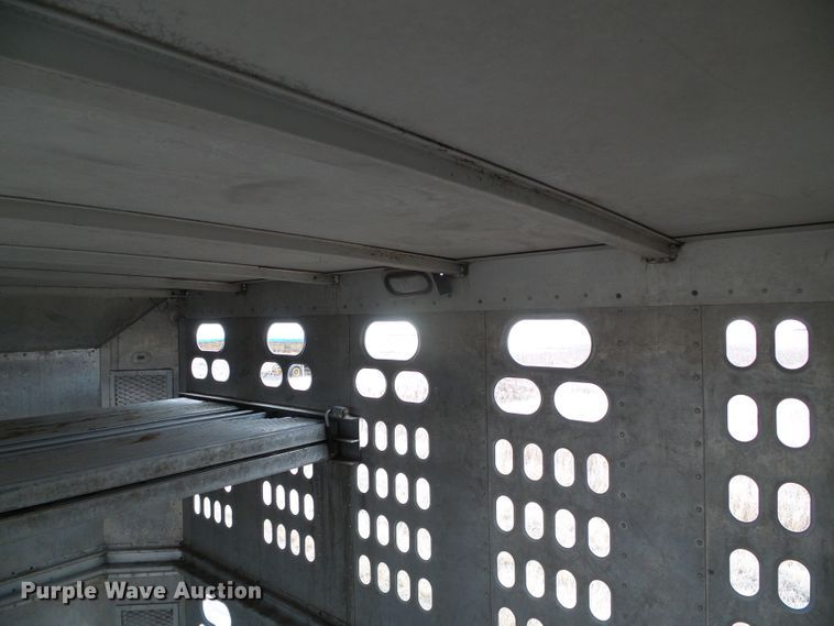 image for item DG0353 2004 Barrett livestock trailer