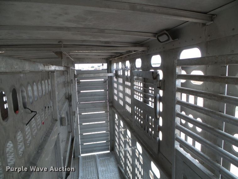 image for item DG0353 2004 Barrett livestock trailer