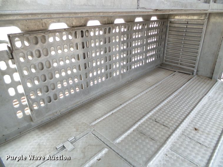 image for item DG0353 2004 Barrett livestock trailer