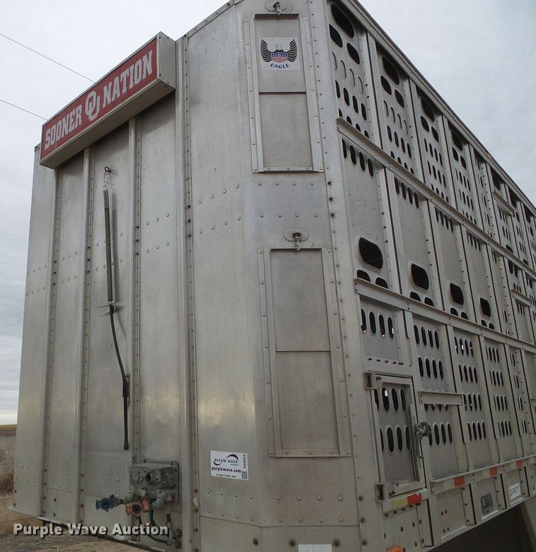image for item DG0353 2004 Barrett livestock trailer