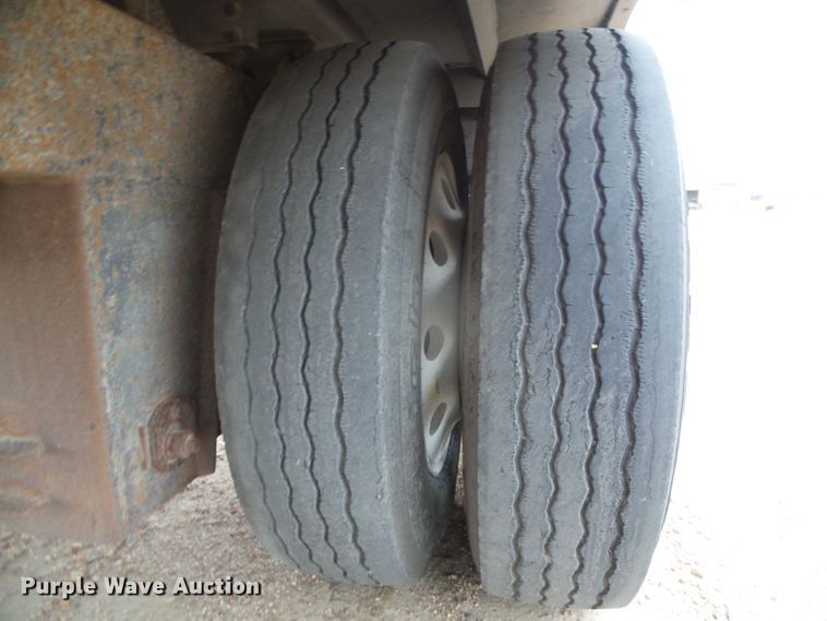 image for item DG0353 2004 Barrett livestock trailer