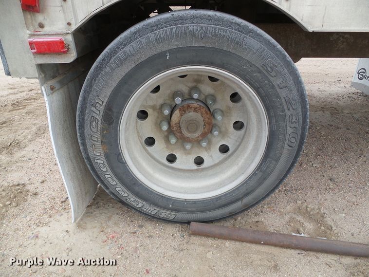 image for item DG0353 2004 Barrett livestock trailer