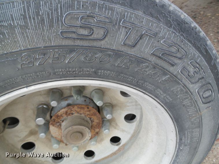 image for item DG0353 2004 Barrett livestock trailer