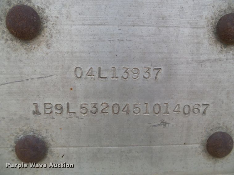 image for item DG0353 2004 Barrett livestock trailer