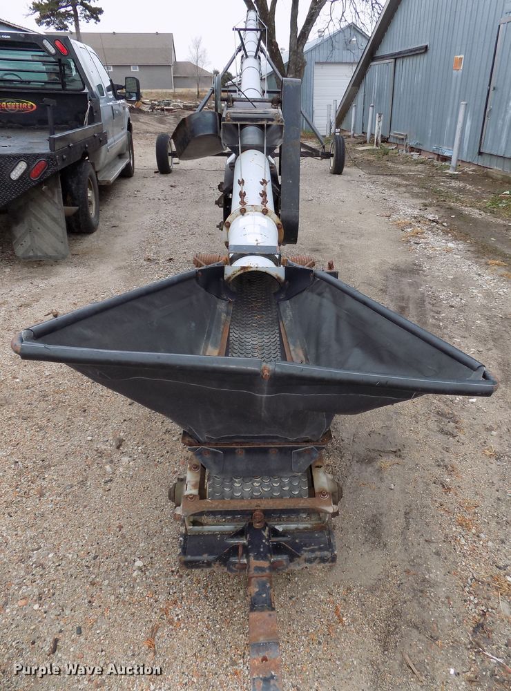 image for item DG2481 Convey All TO-1055 grain conveyor