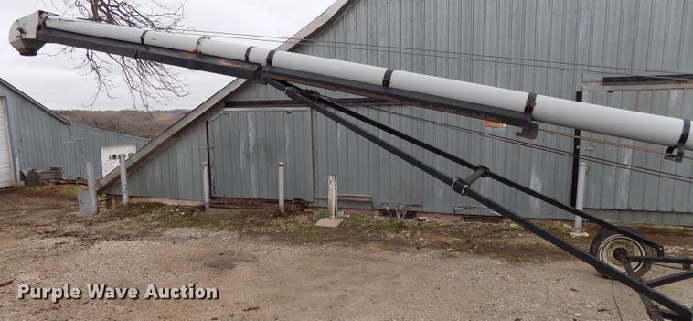 image for item DG2481 Convey All TO-1055 grain conveyor