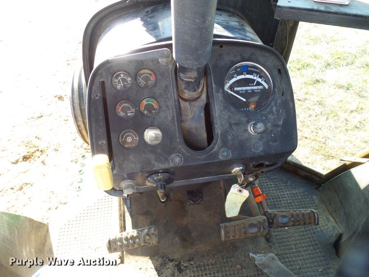 image for item DG5507 1975 John Deere 4630 tractor