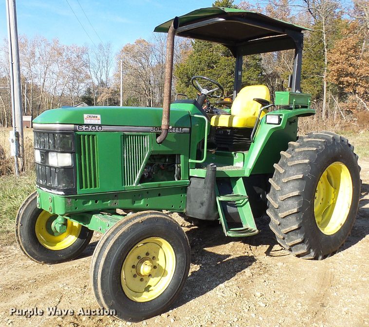 image for item DG5508 1993 John Deere 6200 tractor