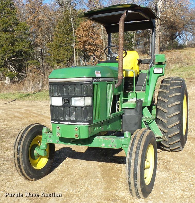 image for item DG5508 1993 John Deere 6200 tractor