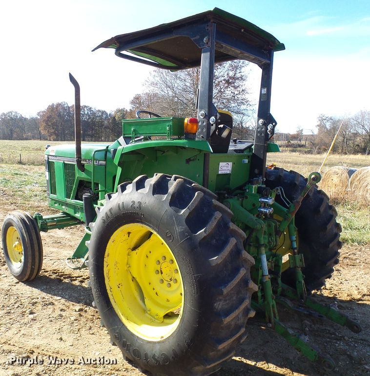 image for item DG5508 1993 John Deere 6200 tractor