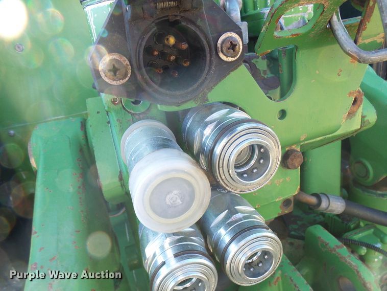 image for item DG5508 1993 John Deere 6200 tractor