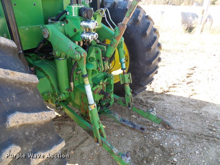 image for item DG5508 1993 John Deere 6200 tractor