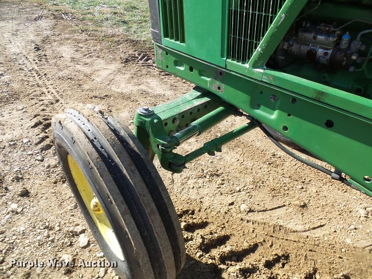 image for item DG5508 1993 John Deere 6200 tractor